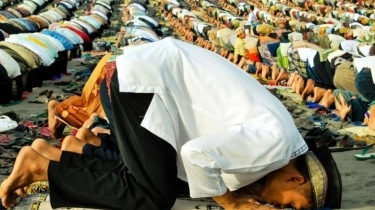 Tata Cara Shalat Jamak Taqdim dan Takhir Saat Arus Balik Lebaran 2025, Ini Syarat Lengkapnya