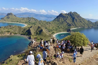 Akses Warga ke Pantai Labuan Bajo dan Pulau Padar TN Komodo Dihalangi Akibat Pembangunan Vila dan Hotel