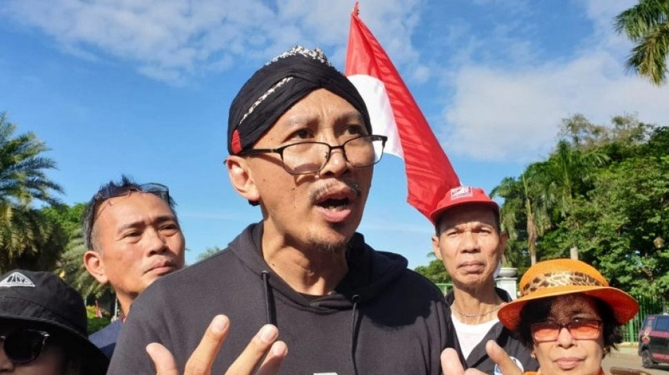 PT JMTO Bantah Abu Janda Jadi Komisaris, Kementerian BUMN Bungkam