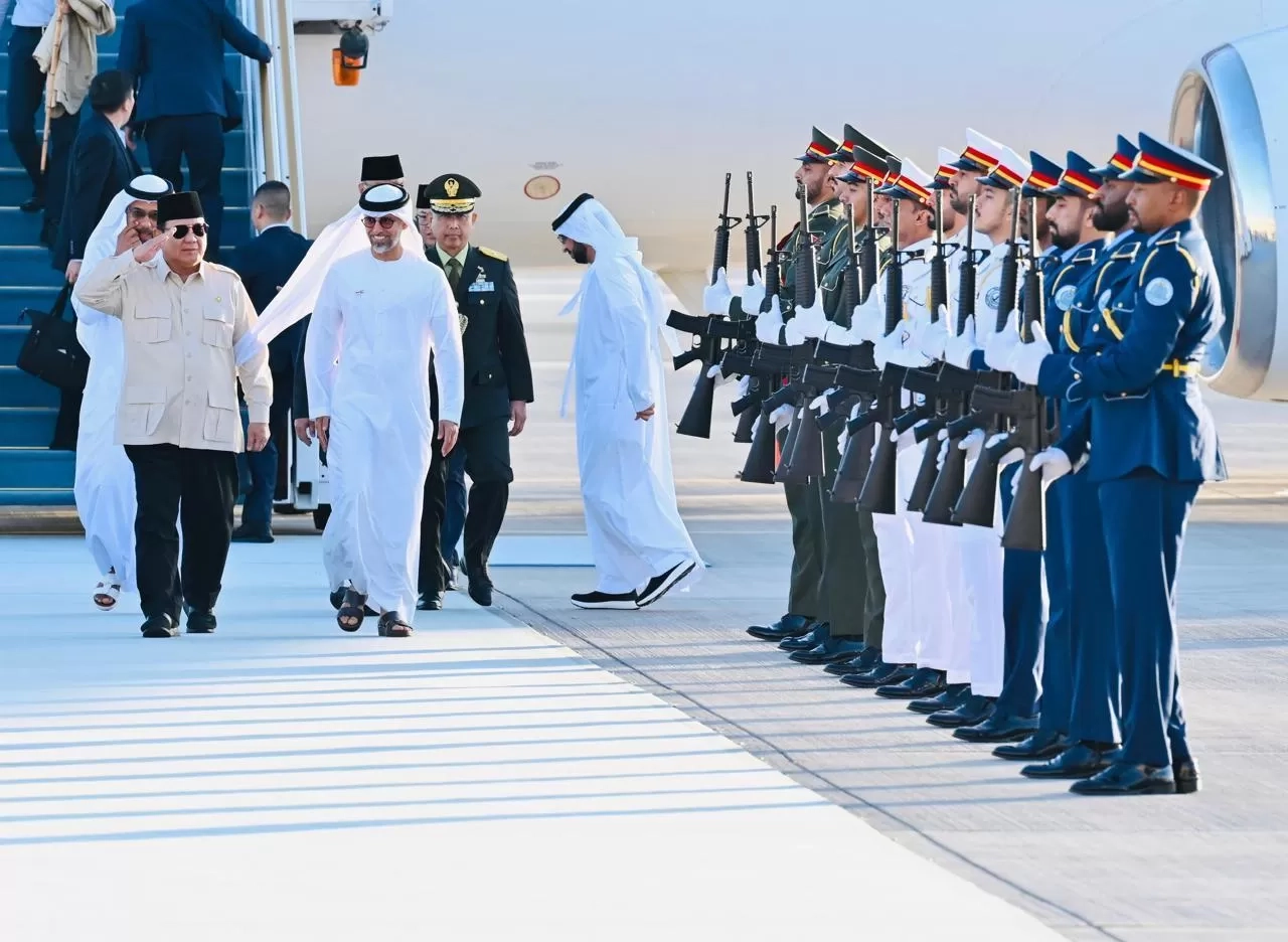 Tiba di Abu Dhabi, Prabowo Langsung Bertemu Presiden MBZ
