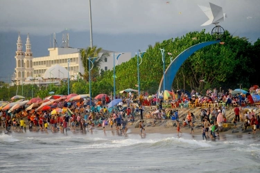 BOM Run 2025, Upaya Kenalkan Keindahan Wisata Pantai Padang
