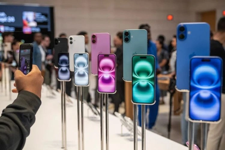 Trump Ingin Apple Produksi iPhone di AS, Pengamat: Halu