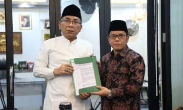 ISNU Merawat Jagat: Gelar Fun Walk dan Gerakan Menanam Satu Juta Pohon