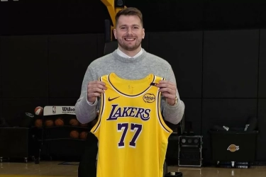 Luka Doncic Sempat Emosional! Lempar Gawai Saat Tahu Trade Dallas Mavericks- LA Lakers