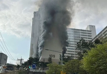 Apartemen 21 Lantai di Seoul Dilalap Api, 1 Orang Tewas dan 6 Lainnya Alami Luka Bakar