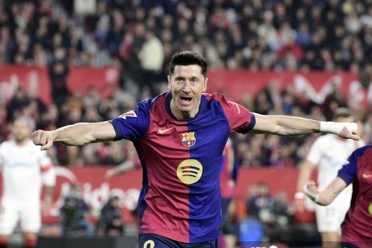 Barcelona Konfirmasi Cedera Lewandowski, Bisa Absen Lawan Real Madrid dan Inter