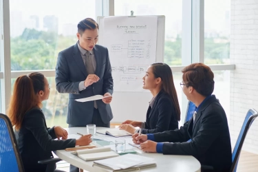 5 Cara Efektif Pitching Ide Bisnis agar Investor Tertarik dan Presentasi Lebih Meyakinkan