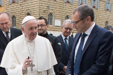 CEO F1 Kenang Paus Fransiskus Sebagai Sosok Penuh Kedamaian dan Belas Kasih