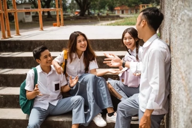 Jika Kamu Sering Bermimpi Tentang Masa-Masa SMA, Kamu Mungkin Pernah Mengalami Salah Satu dari 7 Hal Ini Saat Tumbuh Dewasa
