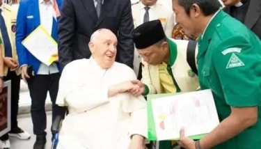 Kenangan Ketua KWI dan Ketum Pemuda Katolik Tentang Keteladanan Paus Fransiskus