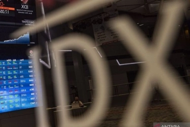IHSG Turun Tipis di Awal Sesi, Kurs Rupiah Melemah ke 16.866 Per Dollar AS