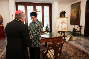 Menag Datangi Kedubes Vatikan, Sampaikan Dukacita Wafatnya Paus Fransiskus