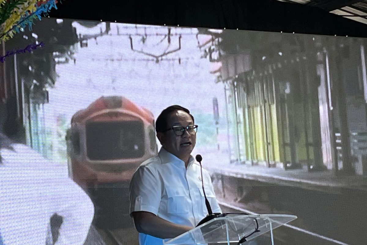 Wamen BUMN: Setelah 100 Tahun, KRL Kita Akhirnya Buatan Dalam Negeri