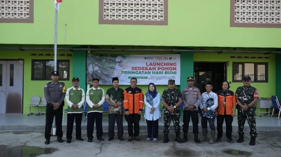 DMC Dompet Dhuafa Luncurkan Program Sedekah Pohon untuk Peringati Hari Bumi