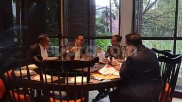 Polemik Ijazah Palsu, Jokowi Kumpulkan Tim Pengacara di Jakarta: Rame Banget Ini