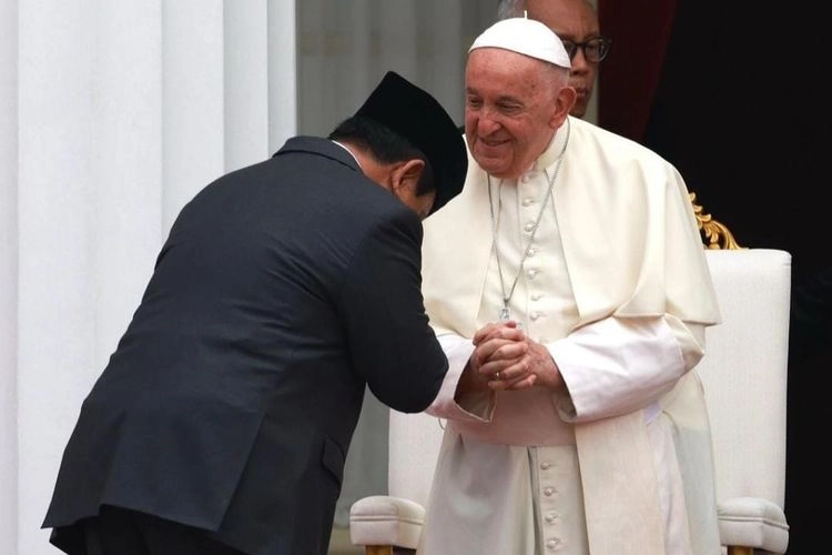 Prabowo Bakal Kirim Utusan Hadiri Pemakaman Paus Fransiskus