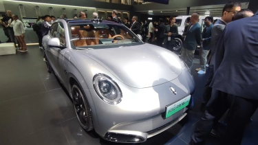 Dilengkapi Velg Cakar Kucing, GWM Perkenalkan Ora Lightning Cat di Shanghai Auto Show 2025