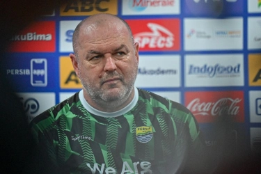 Pesan Hodak Setelah Dewa United Terpeleset dan Persib di Ambang Juara