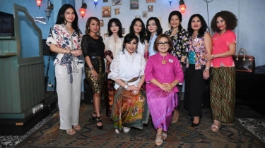 Kartini Masa Kini: Kolaborasi Lintas Generasi Lahirkan KebayaKekinian yang Unik!