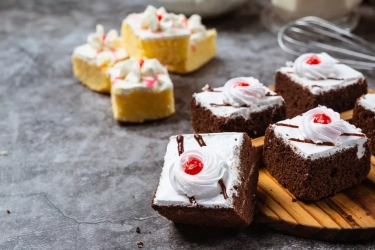 7 Ide Makanan Penutup Mini yang Lucu dan Lezat untuk Pesta agar Semua Tamu Bisa Menikmati Camilan Manis