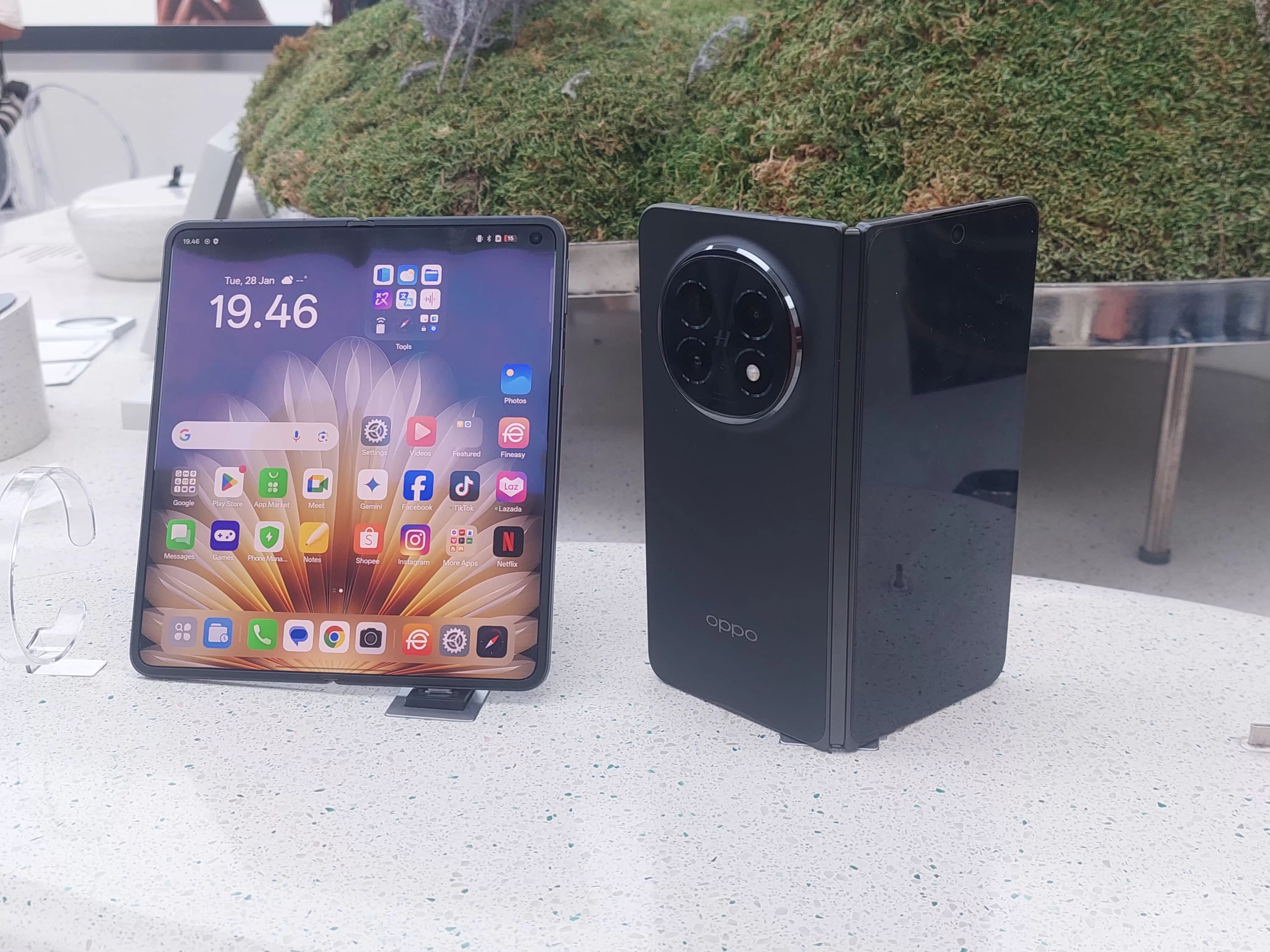 Oppo Find N5, Smartphone Lipat yang Diklaim Tertipis di Dunia dan Dilengkapi Teknologi AI