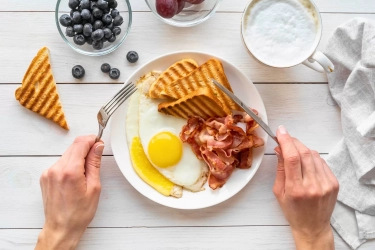 Waktu Sarapan Terbaik agar Tekanan Darah Lebih Stabil Menurut Ahli Jantung
