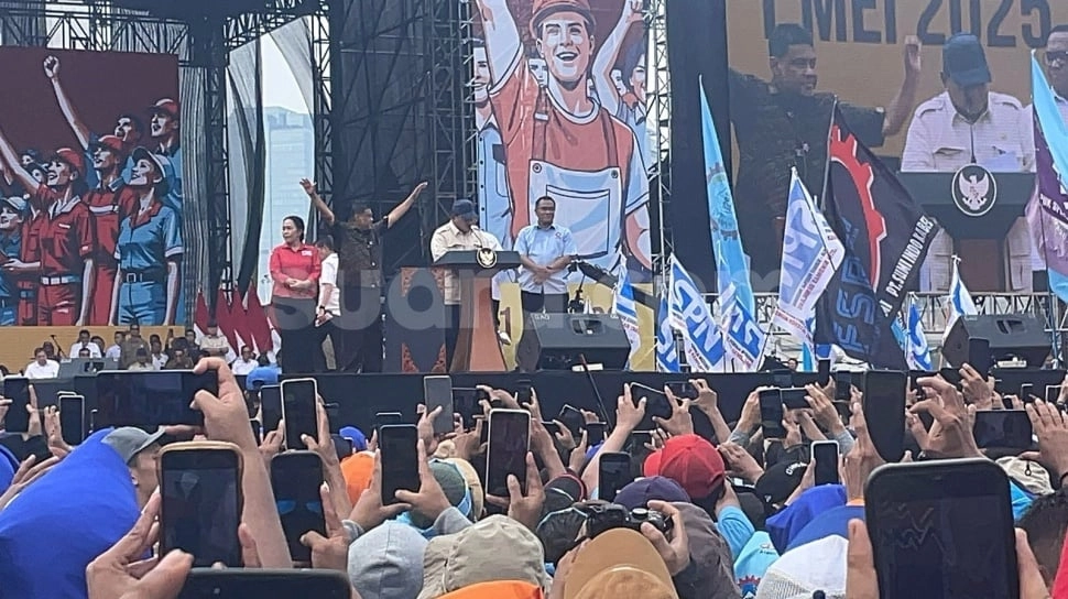Di Depan Massa Buruh, Prabowo Sindir Jabatan Kapolri dan Panglima TNI: Wah, Alamat Gak Diganti Nih