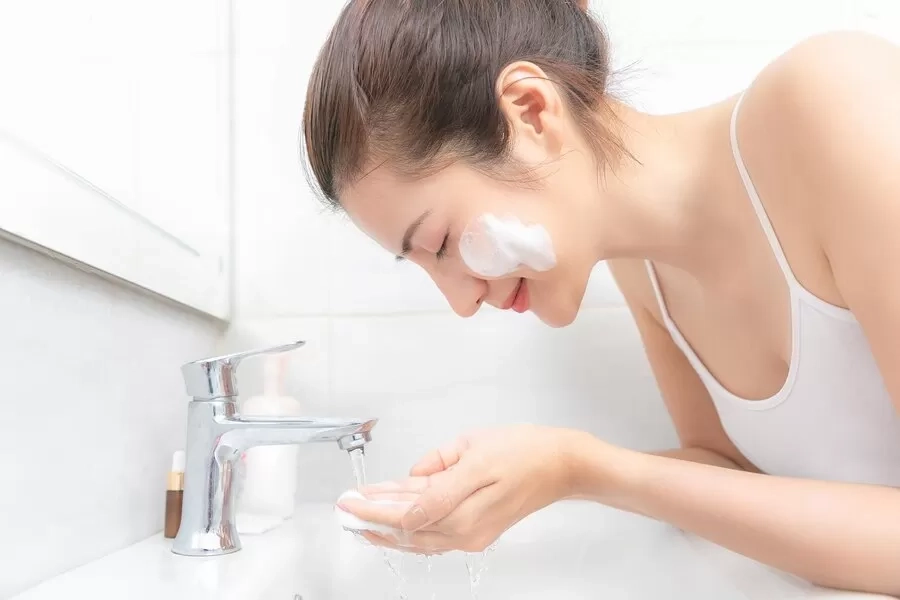 3 Tips Memilih Cleanser Tanpa SLS, Jangan Sampai Salah Beli Produk!