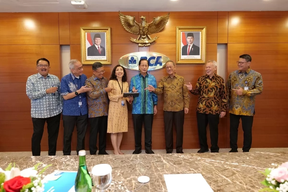 BCA jadi Bank Terbaik, OJK Pastikan Kinerja Intermediasi dan Pendanaan Terjaga