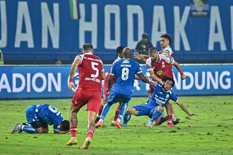 Persib Vs Barito Putera: Murilo Minta Maaf Usai Lakukan Tekel Keras