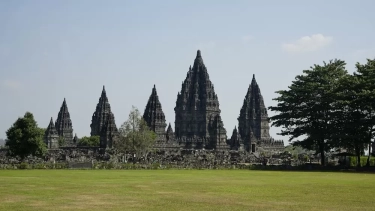5 Rekomendasi Restoran Dengan View Eksotis Candi Prambanan, Cocok Dikunjungi Bareng Keluarga dan Sahabat!