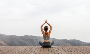 Perbaiki Postur Tubuh Bungkuk, Lakukan Lima Gerakan Ini demi Meningkatkan Rasa Percaya Diri