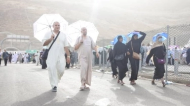 Waspada Dehidrasi, Begini Cara Aman Ibadah Haji di Tengah Cuaca Panas Makkah