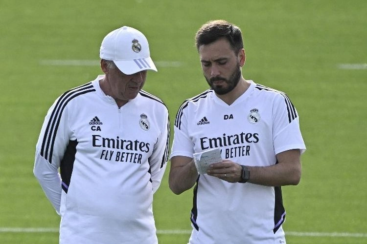 Como Siapkan Pengganti Fabregas, Dua Pelatih Real Madrid Jadi Kandidat