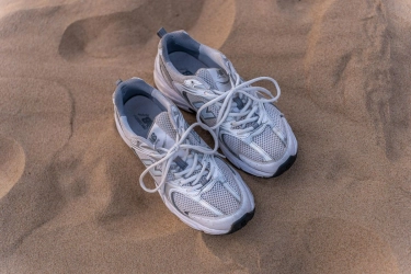 Grey Days, Momen Perayaan Koleksi Sepatu Abu-abu yang Ikonik