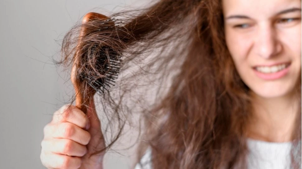 4 Produk Terbaik Viva untuk Rambut Kering Bercabang, Ampuh dan Murah Meriah!