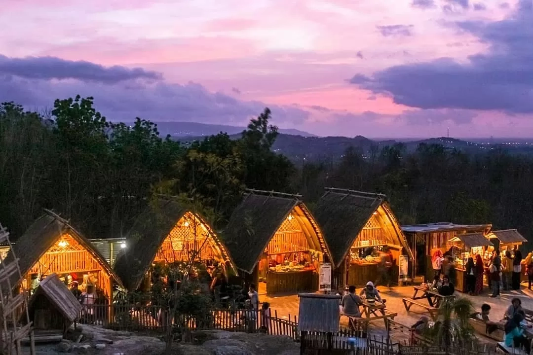 Ini 7 Spot Wisata dengan View Malam Indah di Jogja, Cocok untuk Dinner Romantis Bareng Pasangan