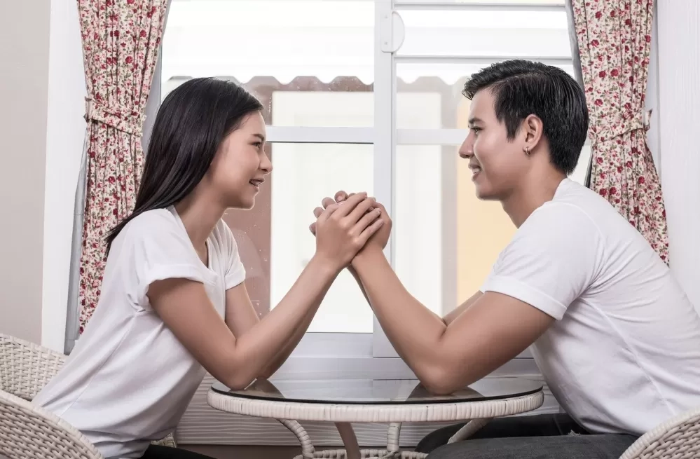 9 Hal Sederhana yang Dilakukan Pria Cerdas untuk Membahagiakan Pasangannya