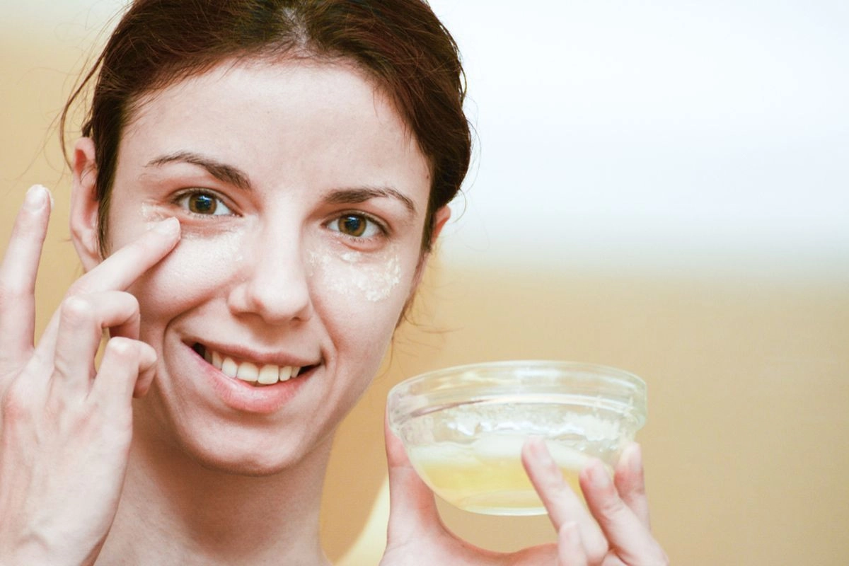 Cara Membuat Masker Putih Telur, Bantu Kencangkan Kulit