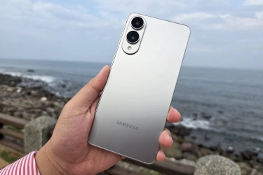 Daftar 7 HP Ringan yang Dirilis pada 2025