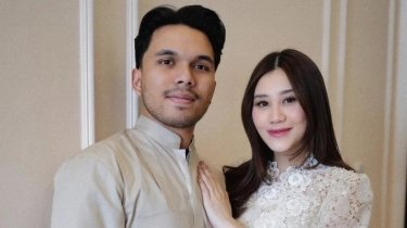 Calon Bayi Sultan: Aaliyah Massaid dan Thariq Halilintar Santai Beli Stroller Lamborghini Rp85 Juta!