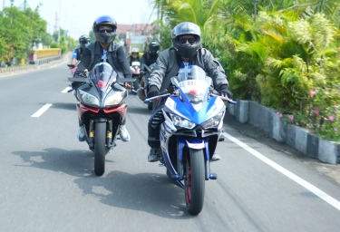 Tunjang Keselamatan Berkendara! Ini 5 Rekomendasi Pakaian yang Aman untuk Motoran