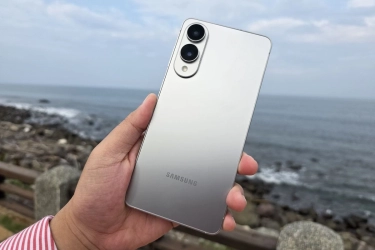 7 Smartphone Ringan yang Dirilis pada 2025