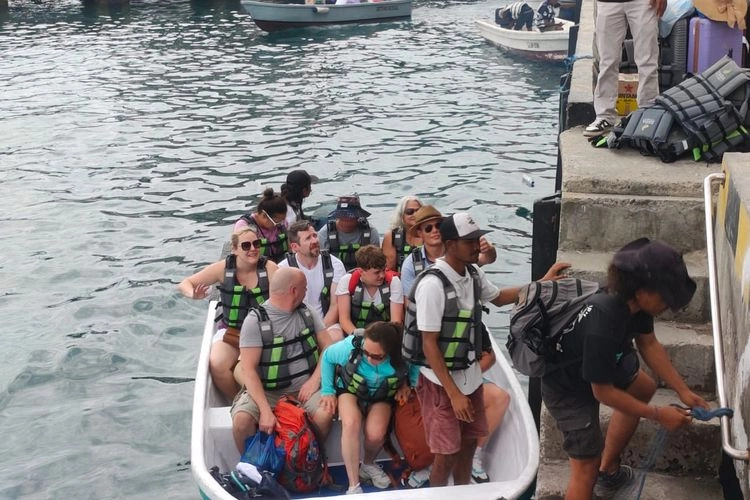 Kronologi Turis Asing Ditipu Agen Travel di Labuan Bajo