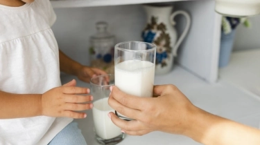 Hari Susu Sedunia: Konsumsi Susu Indonesia Tak Sampai Separuh Malaysia, Peternak Lokal Apa Kabar?