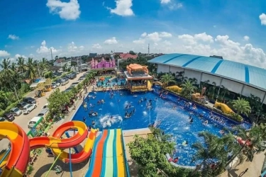 6 Rekomendasi Kolam Renang Sidoarjo Paling Favorit, Lengkap dengan Wahana Seru dan Kolam Indoor