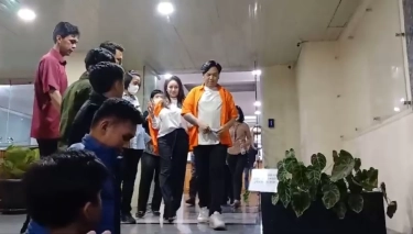 Berkas Perkara Lengkap, Nikita Mirzani dan Asistennya Dilimpahkan kepada Kejari Jaksel