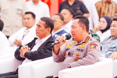 Isu Pergantian Kapolri Ramai Diperbincangkan, Seskab Teddy Membantah, Sebut Jenderal Listyo Sigit Baru Bertemu Presiden Prabowo
