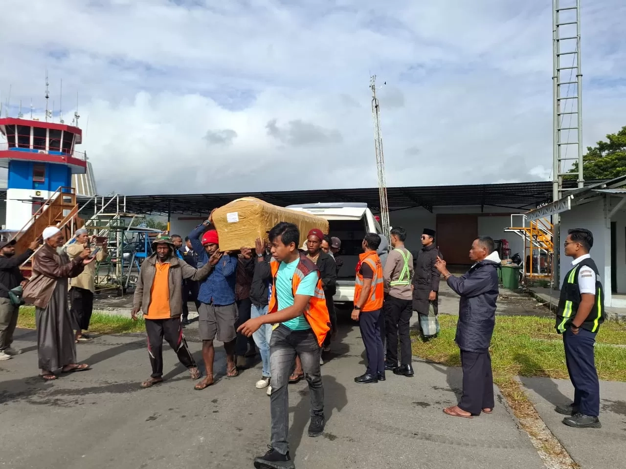 Satgas Operasi Damai Cartenz Masih Buru Anggota KKB yang Bunuh Dua Pekerja Bangunan Asal Jawa Barat