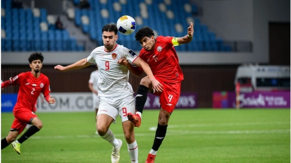 Penyerang Keturunan Ketahuan Jalan Bareng Cewek Jelang Timnas Indonesia vs China